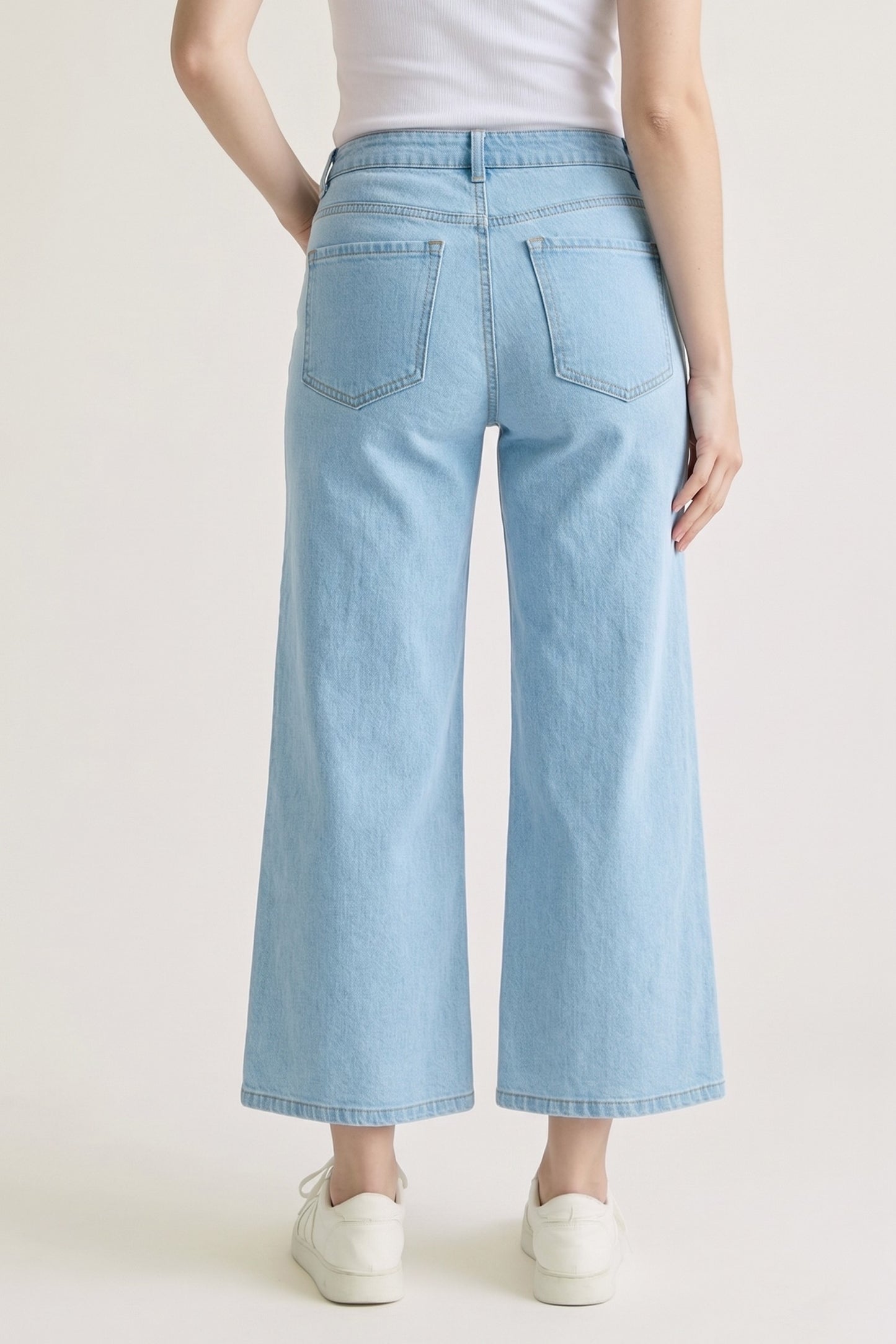 Bexley Straight Jean in Light Wash — tummy control straight leg jean from Thread & Clover boutique