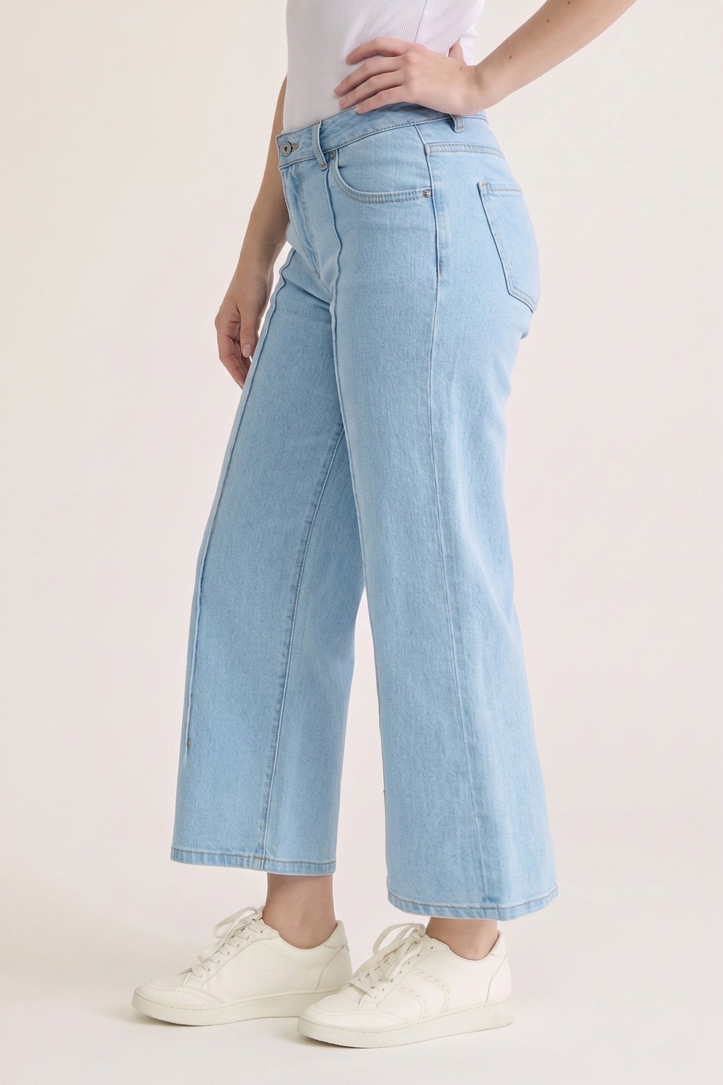 Bexley Straight Jean in Light Wash — tummy control straight leg jean from Thread & Clover boutique