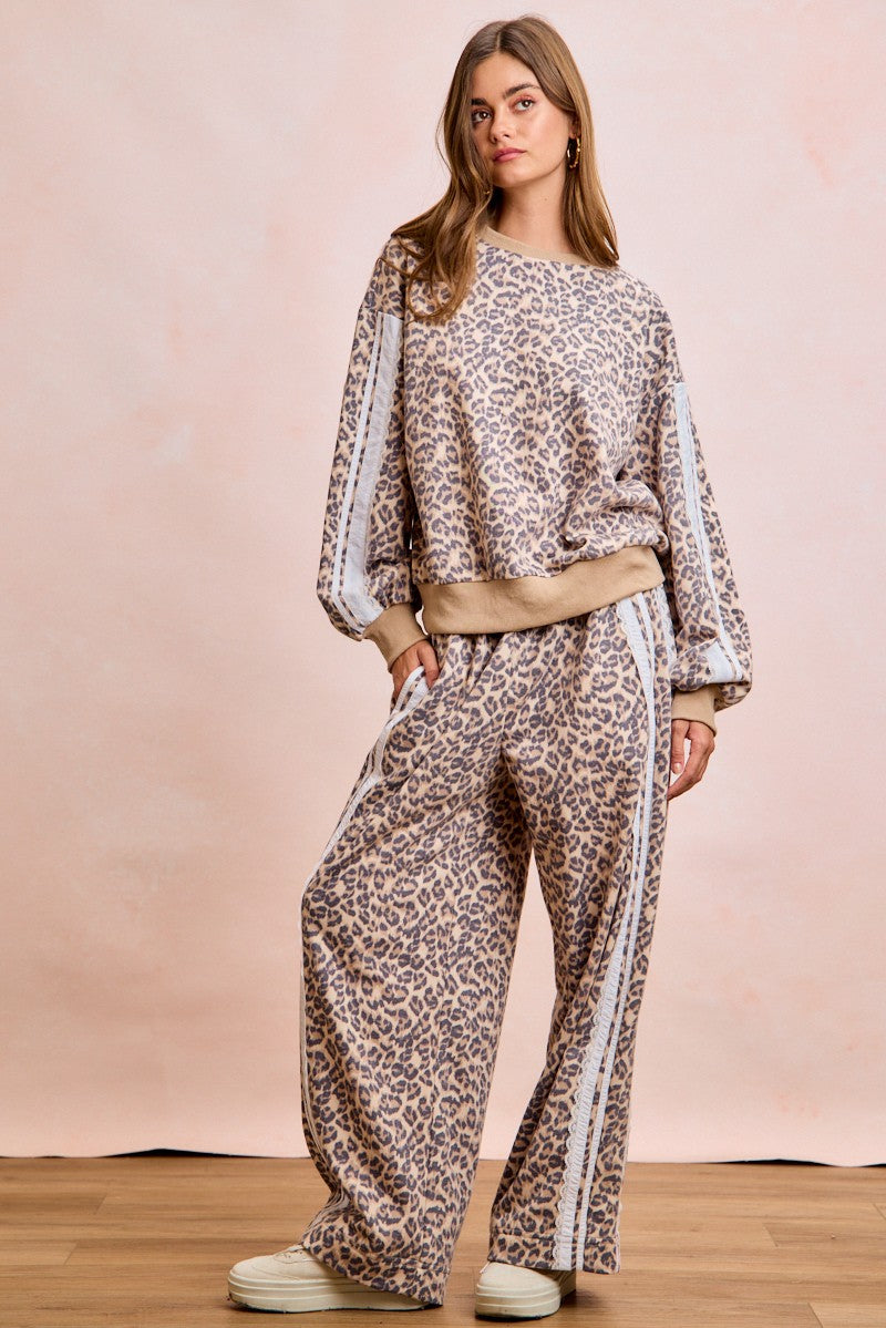 Ellie Leopard Sweatshirt