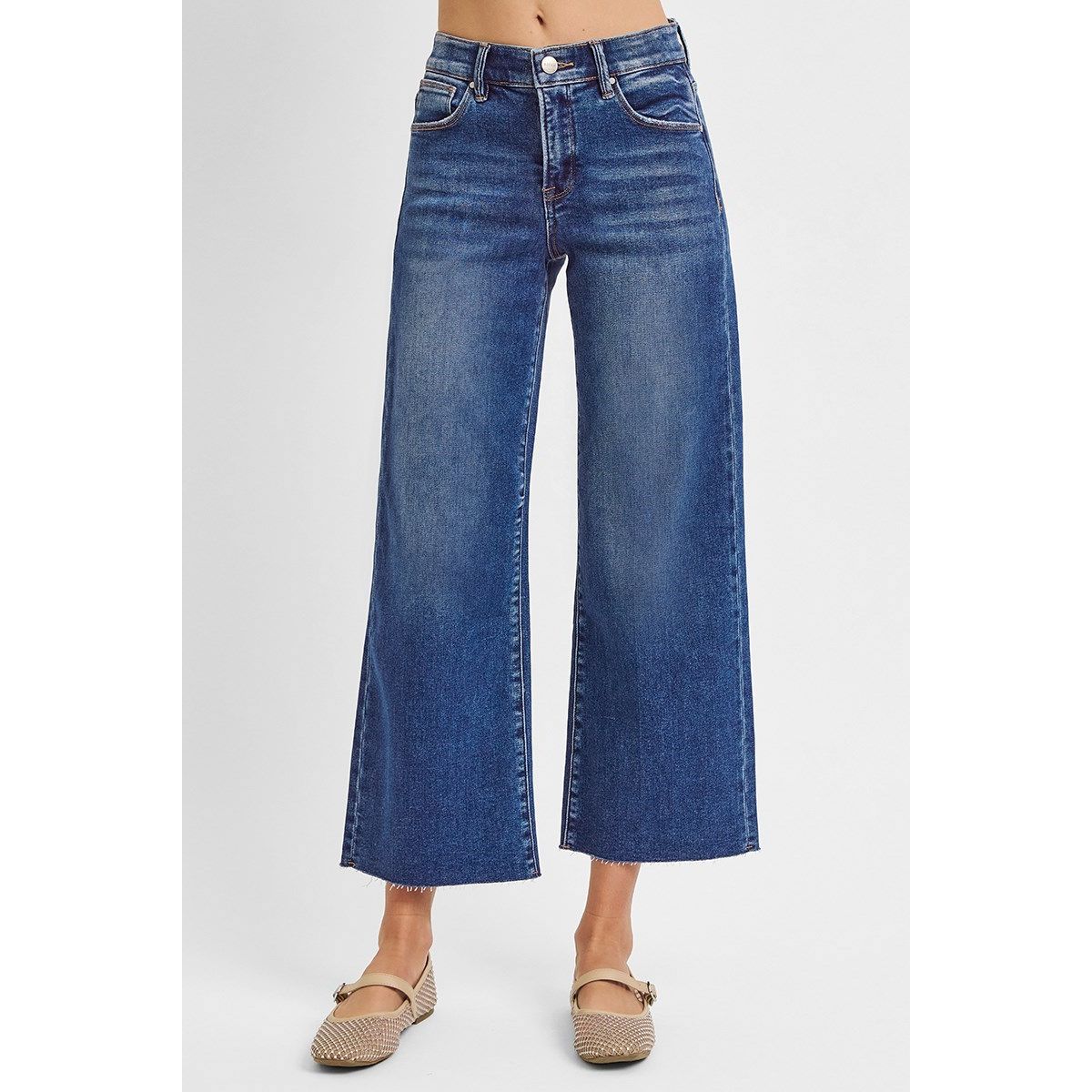 Risen Aimee Jeans styled in dark wash — comfortable jeans with casual top from Thread & Clover boutique