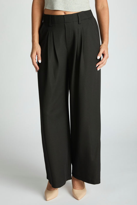 Board Meeting Pleated Pant